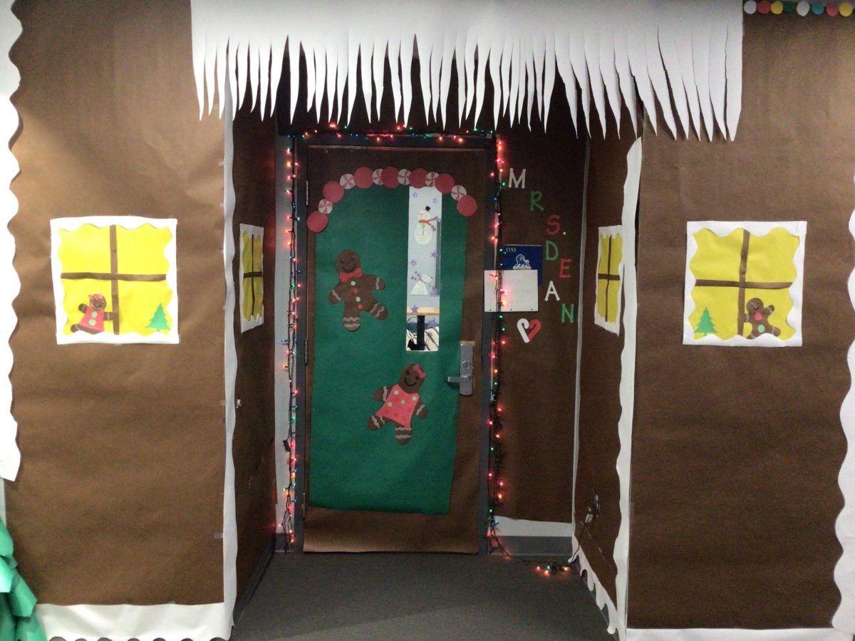 Holiday Decorations Students A-Door!