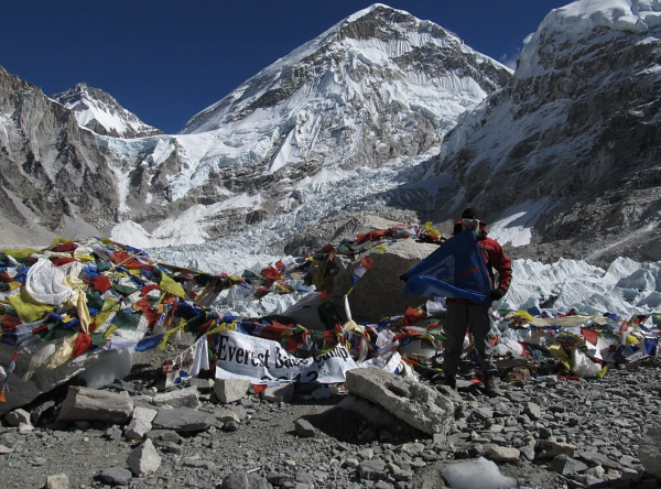 Mount Everest: Hikers Leaving Behind A Mountain Of Trash