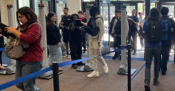 Students are passing through the metal detectors.